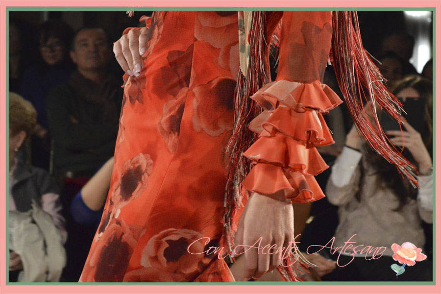 Mangas de volantes múltiples de Angeles Verano en We Love Flamenco 2015