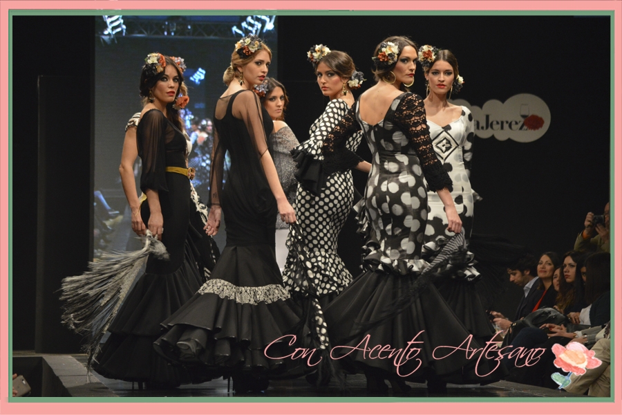 Colección blanco y negro de trajes de flamenca de Ángeles Verano para este 2016