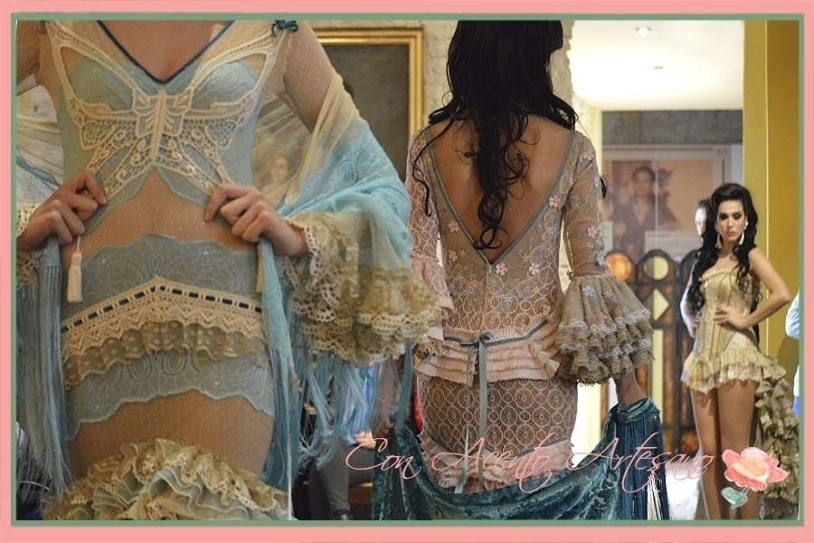 Vestidos de flamenca lenceros de Rosalía Zahino en 'Bernarda VS Adela'