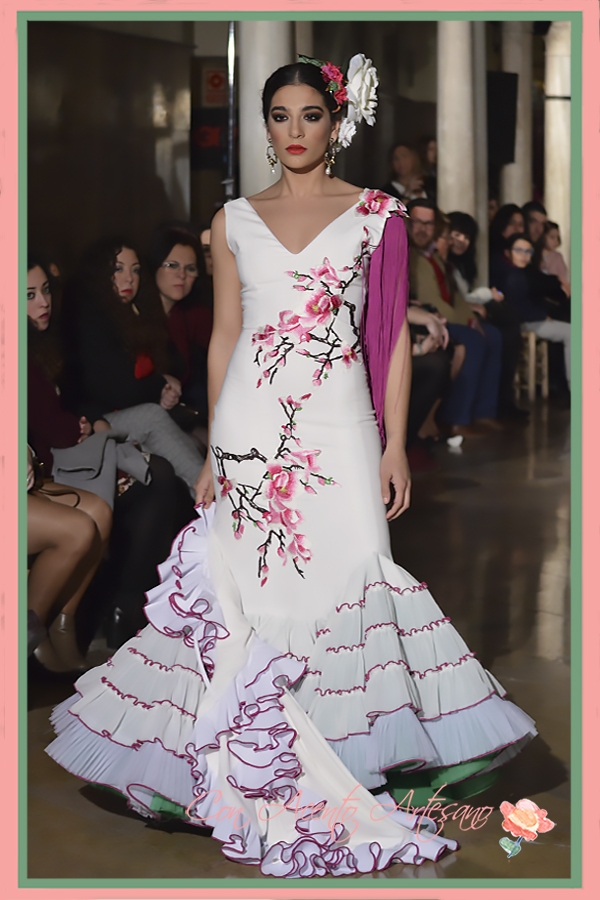 Sirenas flamencas de Volantes con Aire de Fiesta - Acento Artesano de flamenca, Vestidos Novia, Vestidos de Invitadas y Belleza