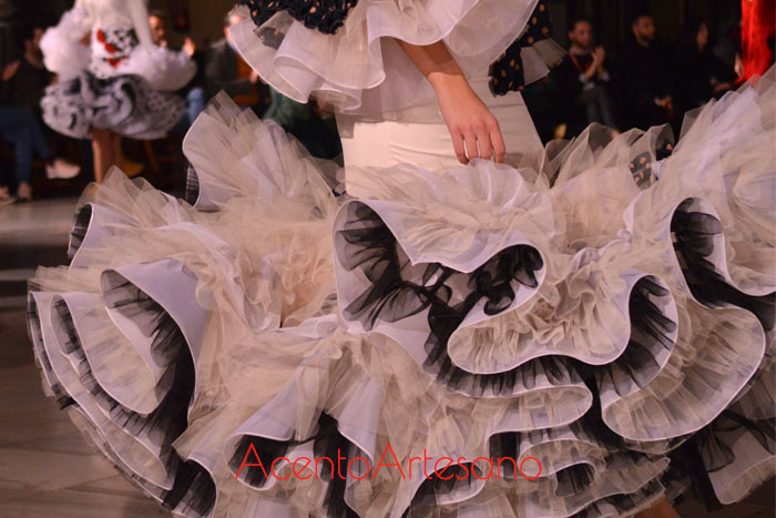 Volantes de traje de flamenca de Victoria García para la Romería de la Virgen de la Cabeza