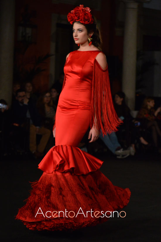 Traje de flamenca rojo de Santos Rodrígues