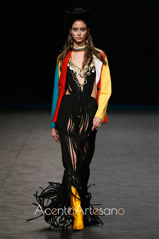 Diseño de María Escoté con prendas de Wallapop en la MBFWMadrid