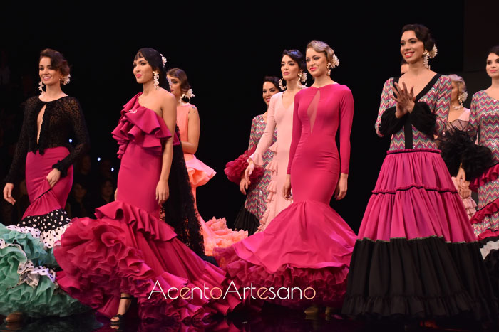 Carrusel de la colección de moda flamenca 'Deja que te mire' de Cristina Vázquez en SIMOF