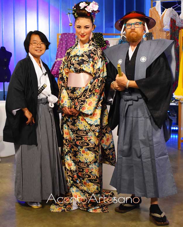 Katsuhilo Imae, invitado al progra Aguja Flamenca, vestido con kimono de caballero, Daniel del Toro con kimono de samurai y modelo vestida con kimono de gala en Aguja Flamenca 