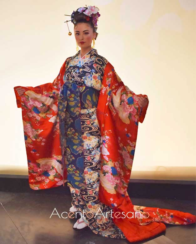 Kimono de gala en Aguja Flamenca