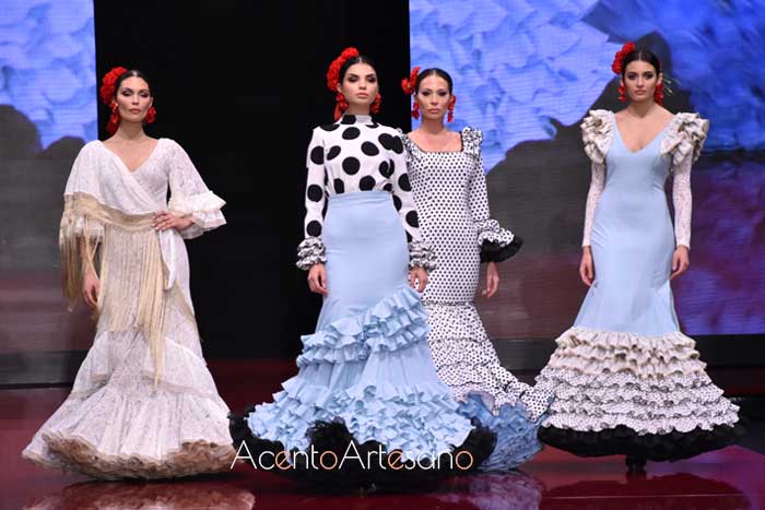 Elegante ayudante Caballero Trajes flamenca en cachemir y lunares de Cristina Vázquez en SIMOF - Acento  Artesano | Trajes de flamenca, Moda, Vestidos de Novia, Vestidos de  Invitadas y Belleza