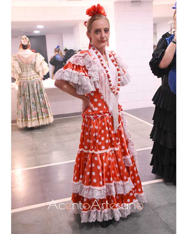 El primer traje de flamenca que Pepe Jiménez ,El Ajolí, diseñó como firma. 