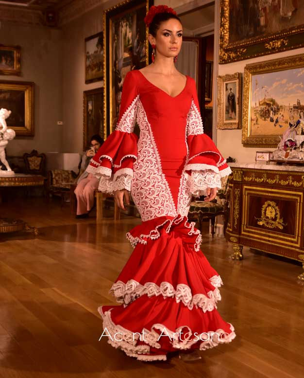 Moda Flamenca - Adornar tu traje de flamenca con flecos