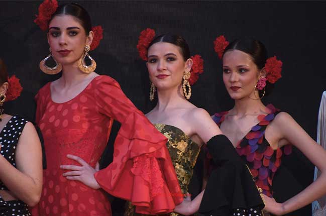 Traje de flamenca Calé de Ángeles de María